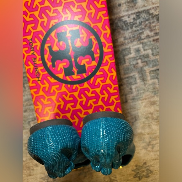 Tory Burch Serena Lizard Print Flats Color: Electric Eel size 8 - Picture 2 of 10